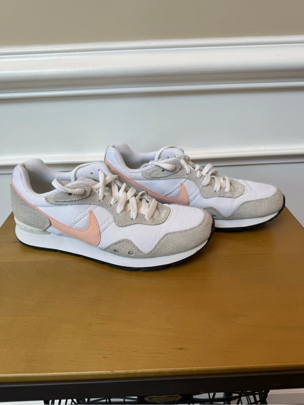 Nike Women’s White Sneakers with Pink Swoosh